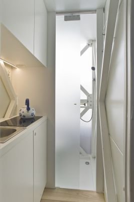 Illustration for article titled What life looks like inside the world's narrowest house